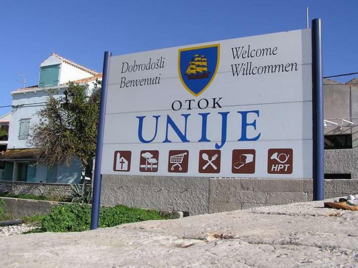 Car Free Island Unije Gasparini Apartments Buitenkant foto